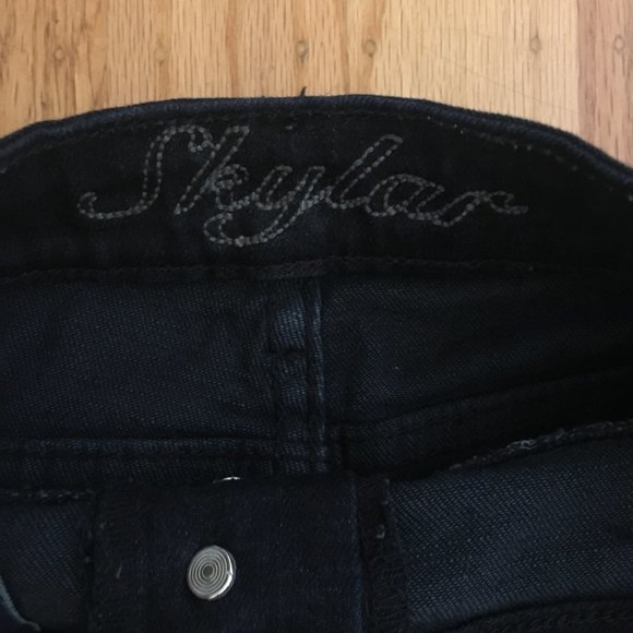 Delia's Skylar High-Waist Dark Wash Jean Shorts - Picture 4 of 5